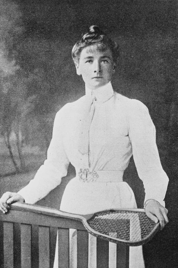 여성이 처음 출전한 1900년  파리 올림픽에서  최초의 여성테니스 챔피언이 된 샤롯데 쿠퍼 스테리(사진-인디펜던트)