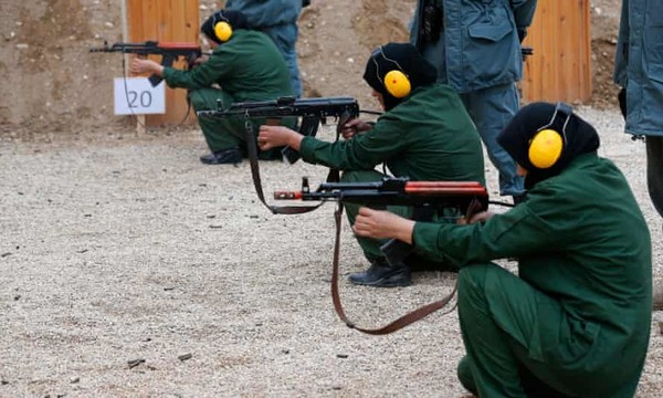 아프간 여성경찰 훈련병들(출처-더 가디언)