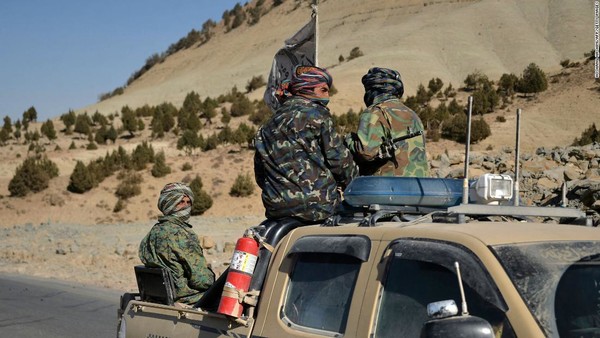 아프가니스탄을 재점령한 탈레반(출처-CNN)