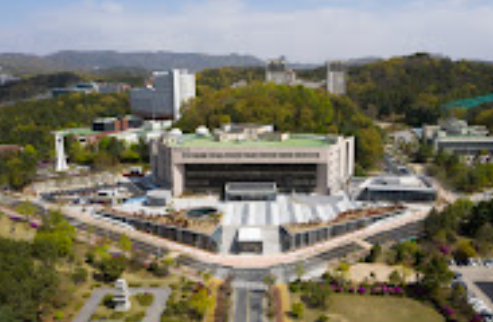 충남대학교 캠퍼스(출처-구글)