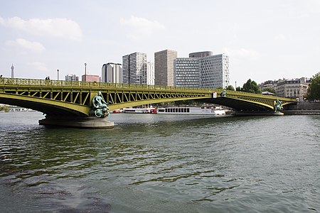 파리 센 강의 미라보 다리(출처-위키피디아)